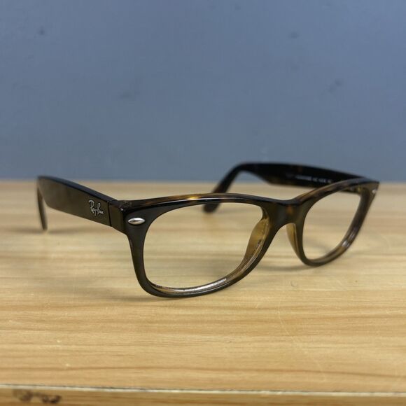 Ray-Ban RB2132 New Wayfarer 902 52 18 3N Brown Sunglasses - Picture 1 of 9